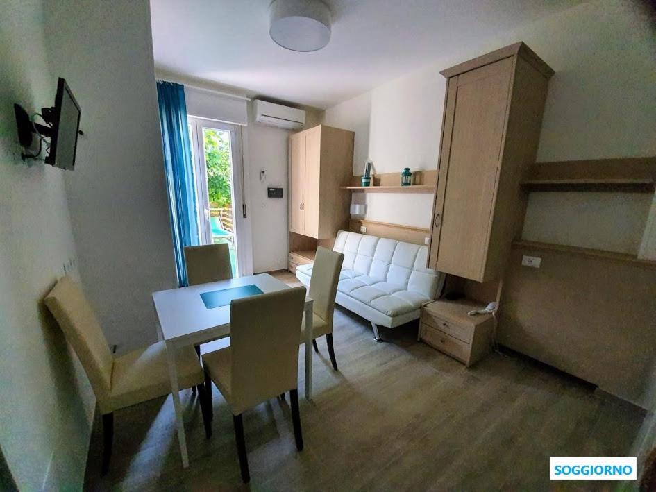 B&B Airone Cervia - Camere E Appartamenti Экстерьер фото