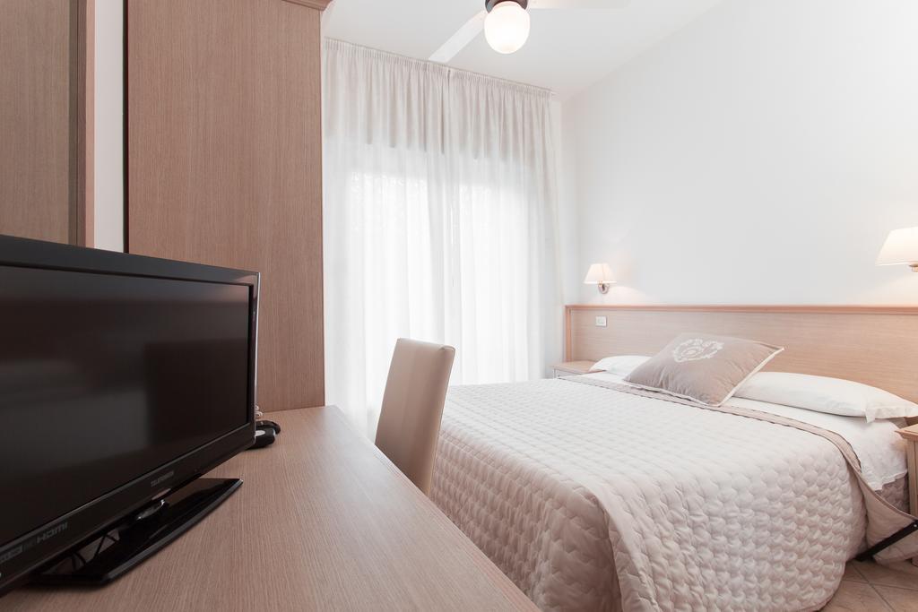 B&B Airone Cervia - Camere E Appartamenti Экстерьер фото