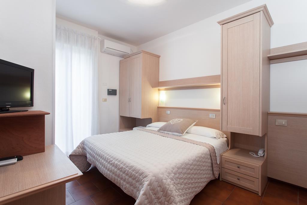 B&B Airone Cervia - Camere E Appartamenti Экстерьер фото