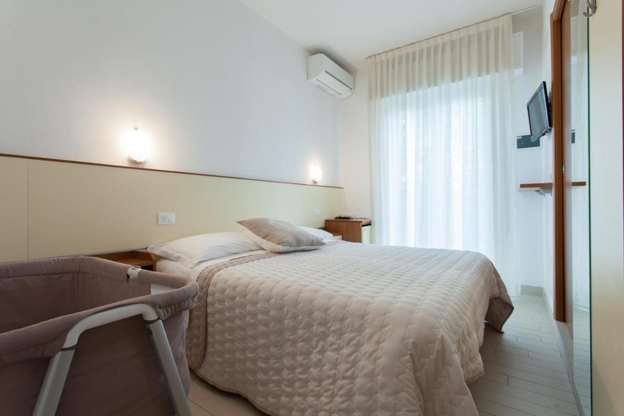 B&B Airone Cervia - Camere E Appartamenti Экстерьер фото